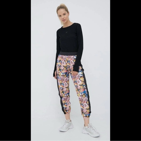 The North Face Funky Floral Hydrenaline Windfall Tracksuit Jogger XL Activewear - Picture 5 of 16